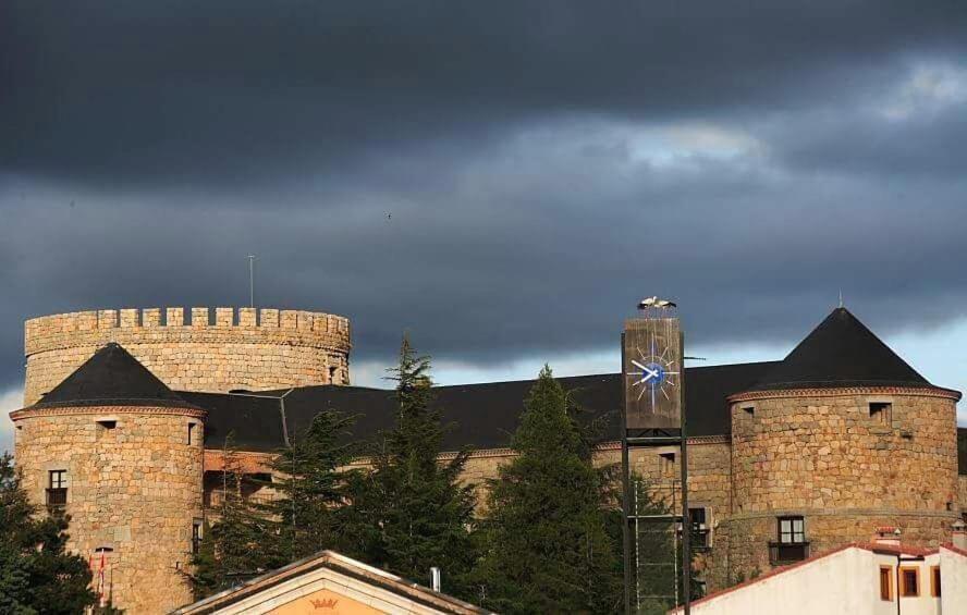 Apartamento Castilla Las Navas Del Marques Εξωτερικό φωτογραφία